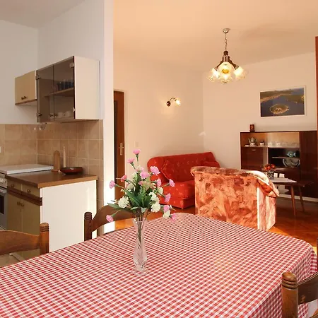 Ljubica Apartment Punat